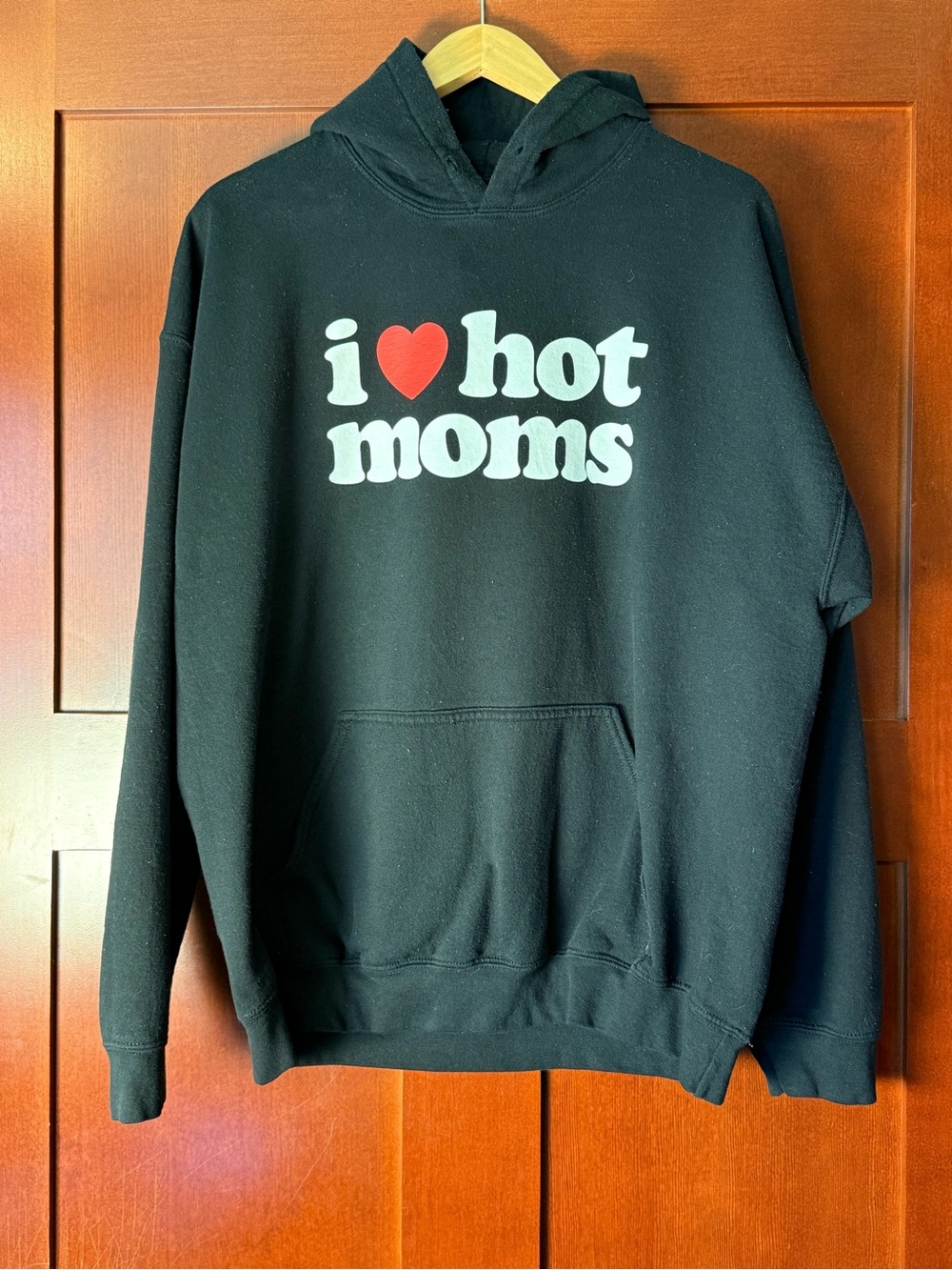 Danny Duncan Black "I ♥ Hot Moms" Graphic Hoodie Size XL